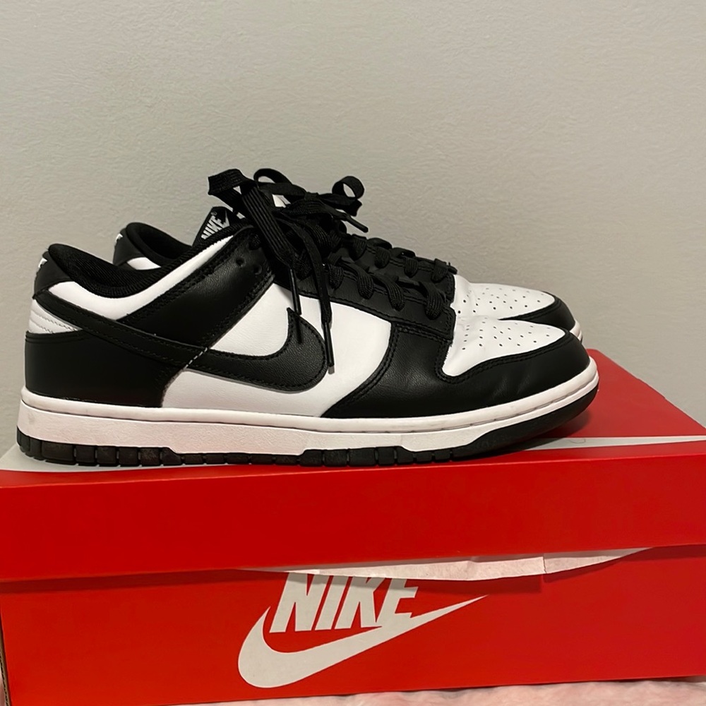 Nike Dunk Low Retro ‘Panda’ colorway